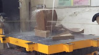 Máquina automática de serra de fio de diamante CNC de 5 eixos para corte e modelagem de blocos de mármore de granito