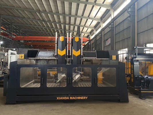 qualidade  Xianda 4 Axis High Precision CNC Carving Machine With 0.02mm Positioning Accuracy And 5.5KW Spindle Power fábrica