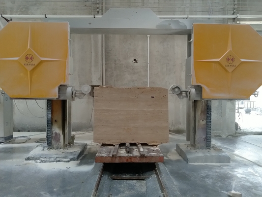 Máquina CNC de serragem de fio de diamante com mesa giratória de 360°