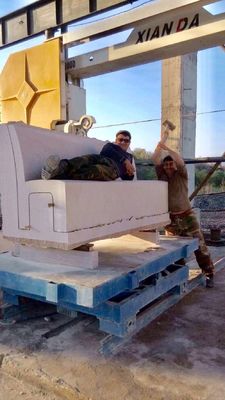 Máquina CNC de serragem de fio de diamante com mesa giratória de 360°