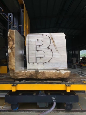 Máquina de serragem de fio de diamante CNC de ligação de quatro eixos
