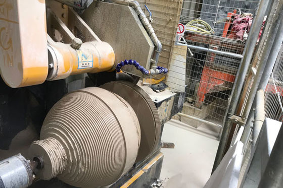 Máquina de corte de coluna de metal 7.5kw motor principal com grande capacidade de corte AC alimentação