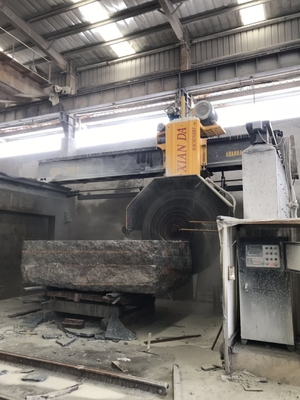 Consumo de água 15m3/h Máquina de corte de blocos para granito e mármore Potência bruta 57/67kw