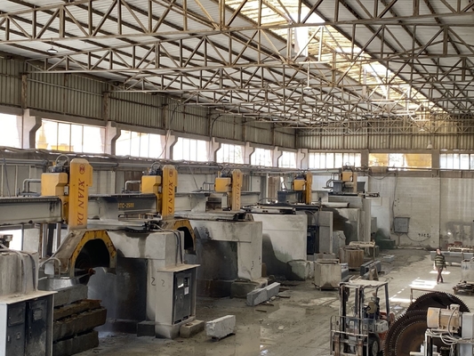 Máquina de corte de pontes CNC de potência com movimento automático da mesa