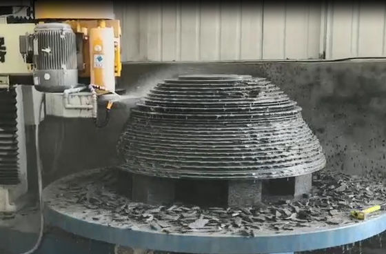 Máquina de perfis de colunas metálicas de precisão com 12,5 kW de potência / velocidade Nível de ruído baixo