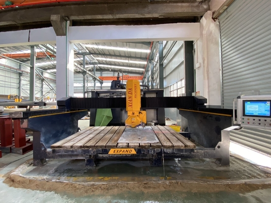 Máquina de corte de lajes de pedra de ponte de 4 eixos de alta precisão para placas em forma de abanico e perfis de borda em forma especial