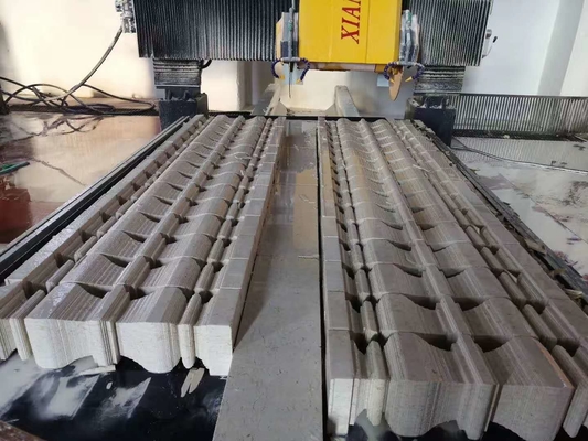 Máquina linear de perfis de estrutura de pórtico PLC/CNC para balustres, túmulos