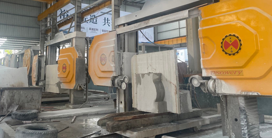 Máquina de serrar fios de diamante CNC de 5 eixos com mesa de trabalho giratória de 360° para formas 3D