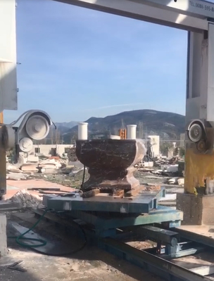 Máquina de serragem de fio de diamante CNC de precisão de 5 eixos para precisão de necessidades de corte 3D