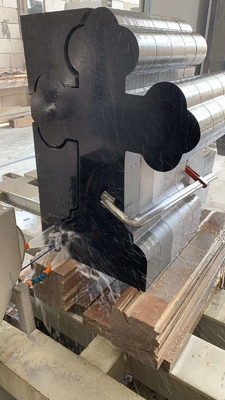 Máquina de corte de fios CNC para perfis de controlo de velocidade do fio 0-40m/s