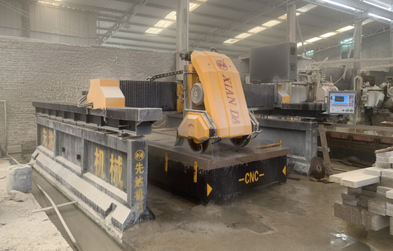 Máquina de corte de perfis de pedra de fácil manutenção para corte linear e moagem