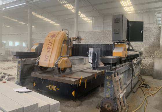 Máquina de corte de perfis de pedra de fácil manutenção para corte linear e moagem