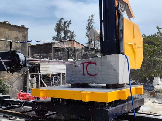 Máquina CNC de serragem de fio de diamante com 4 volantes para corte de pedra industrial