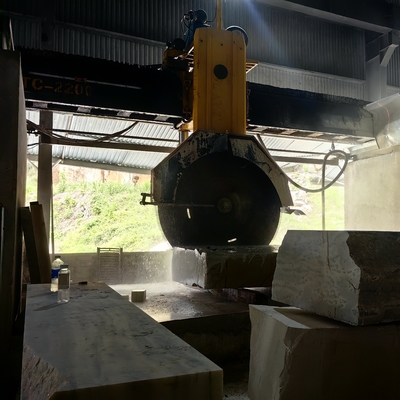 Máquina de corte de pedra de potência principal de 55 kW para desempenho de corte preciso