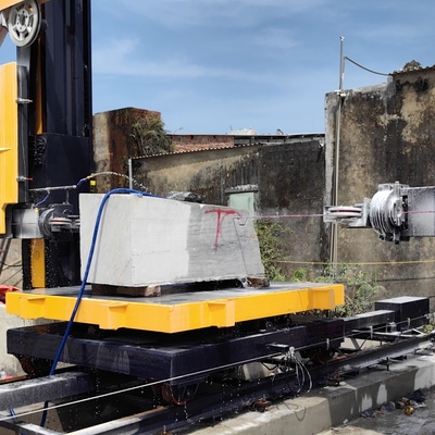 Máquina de Serra de Arame Diamante de Desempenho com 360° de rotação e motor principal de 15kw