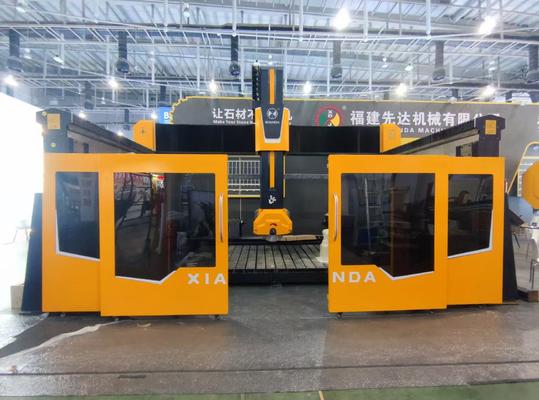 Roteador CNC de 5 eixos com 20 kW BT40 Fuso Verdadeiro Controle Simultâneo de 5 eixos e Design de Tabela Híbrida para Corte de Pedra de Precisão
