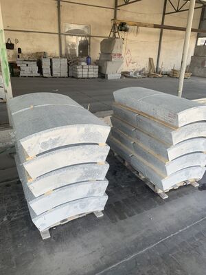 Máquina Automática de Corte de Bordas de Lajes Arqueadas com Lâminas Duplas