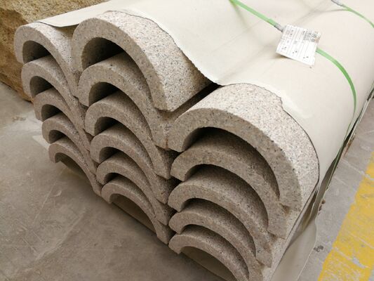 Máquina de serragem de fio de diamante CNC de 4 eixos com mesa servo-rotativa de 360 °, deslizamento de 16 superfícies e elevação de 28 rodas rolantes