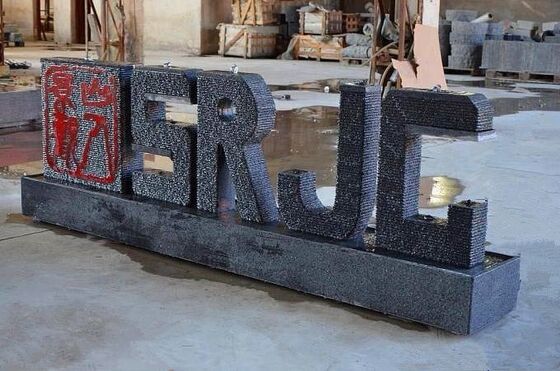 Máquina de Corte a Fio Diamantado CNC de 4 Eixos com Mesa Servo-Rotativa de 360°, 16 Guias Deslizantes e Elevação de 28 Rodas de Rolamento para Mármore e Granito