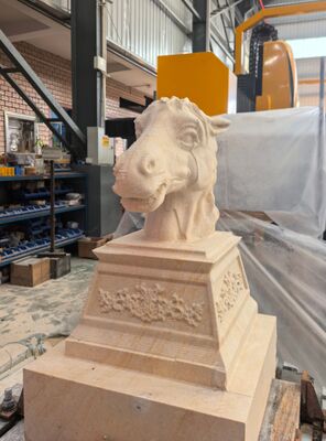 Máquina de corte de pedra por robô CNC de 6 eixos com comando interpolado e fuso BT40 para escultura em larga escala até 3100 mm