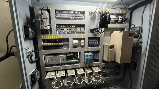 Máquina automática de corte de pontes de 5 eixos com sistema DDX para processamento de pedra e tamanho máximo 3200x2000mm