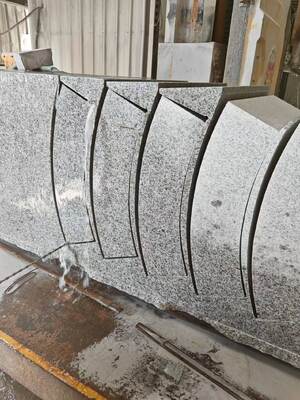 Máquina de Corte a Fio CNC Vertical com Controle PLC para Corte de Pedra, Consumo de Água de 4m³/H e Comprimento de Fio de 20-50m