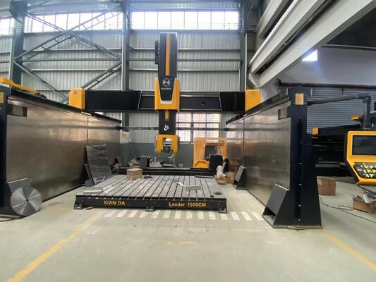 Roteador CNC de 5 eixos com 20 kW BT40 Fuso Verdadeiro Controle Simultâneo de 5 eixos e Design de Tabela Híbrida para Corte de Pedra de Precisão