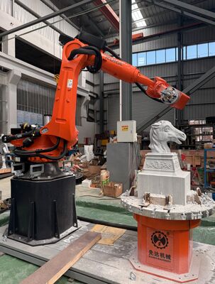 Máquina de corte de pedra de robô CNC de 6 eixos com comando interpolado e fuso BT40 para escultura em larga escala de 3100 mm