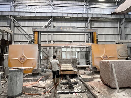 Máquina divisora de blocos CNC de alta eficiência de 4 eixos com tamanho máximo de processamento de 3000 mm para corte de pedra