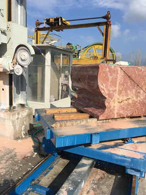 Máquina de serragem de fio de diamante CNC de 5 eixos para corte de granito e mármore com tamanho de processamento de 2600 × 3000 × 1500 mm