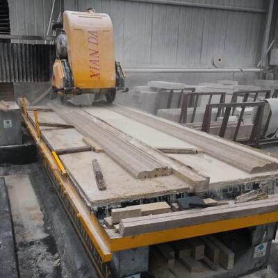 CNFX‐1300/1400 Máquina de perfis lineares CNC de programação CNC de alta precisão