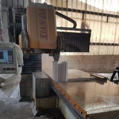 CNFX‐1300/1400 Máquina de perfis lineares CNC de programação CNC de alta precisão