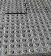 Máquina de escultura de pedra CNC elétrica com precisão de 0,02 mm e velocidade do ar de 15 m / min para pedra de pavimentação tátil