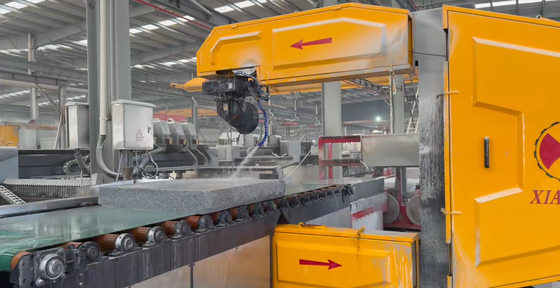 Máquina de Corte a Fio Diamantado CNC Vertical com Rotação Completa do Eixo A de 0-360°, Motor Principal de Ímã Permanente e Alta Velocidade de Fio Ajustável de 20-40m/s